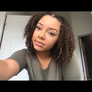 Meet your Posher, Lauren